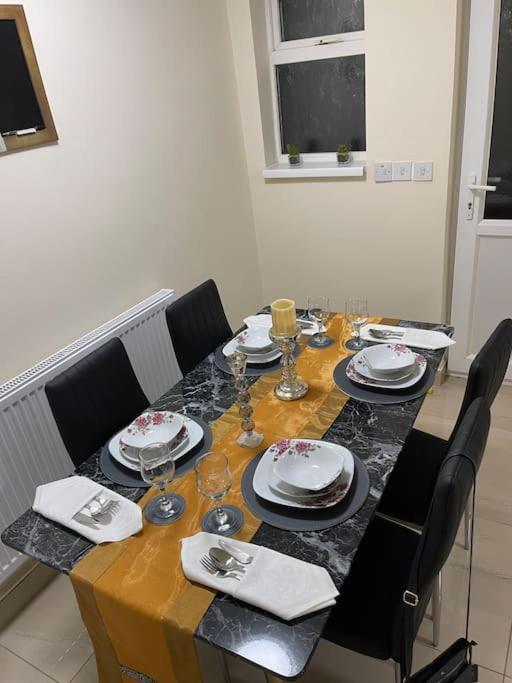 Holiday home Gated Close To Centre Birmingham